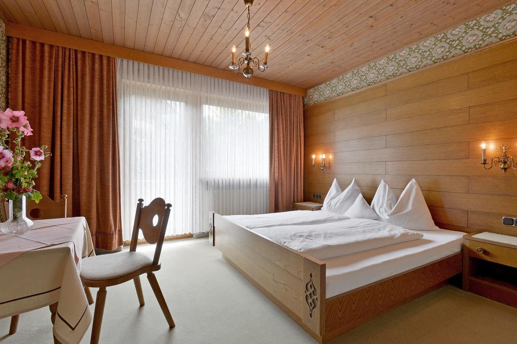 Landhaus Zum Griena Mayrhofen Chambre photo