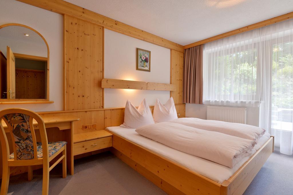 Landhaus Zum Griena Mayrhofen Chambre photo